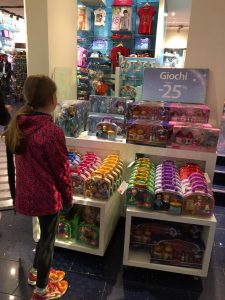 disney shop verona2